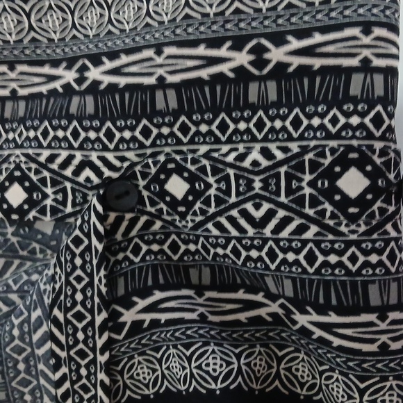 3/4 Sleeve Button-down Tunic Style Top size L - Picture 7 of 9